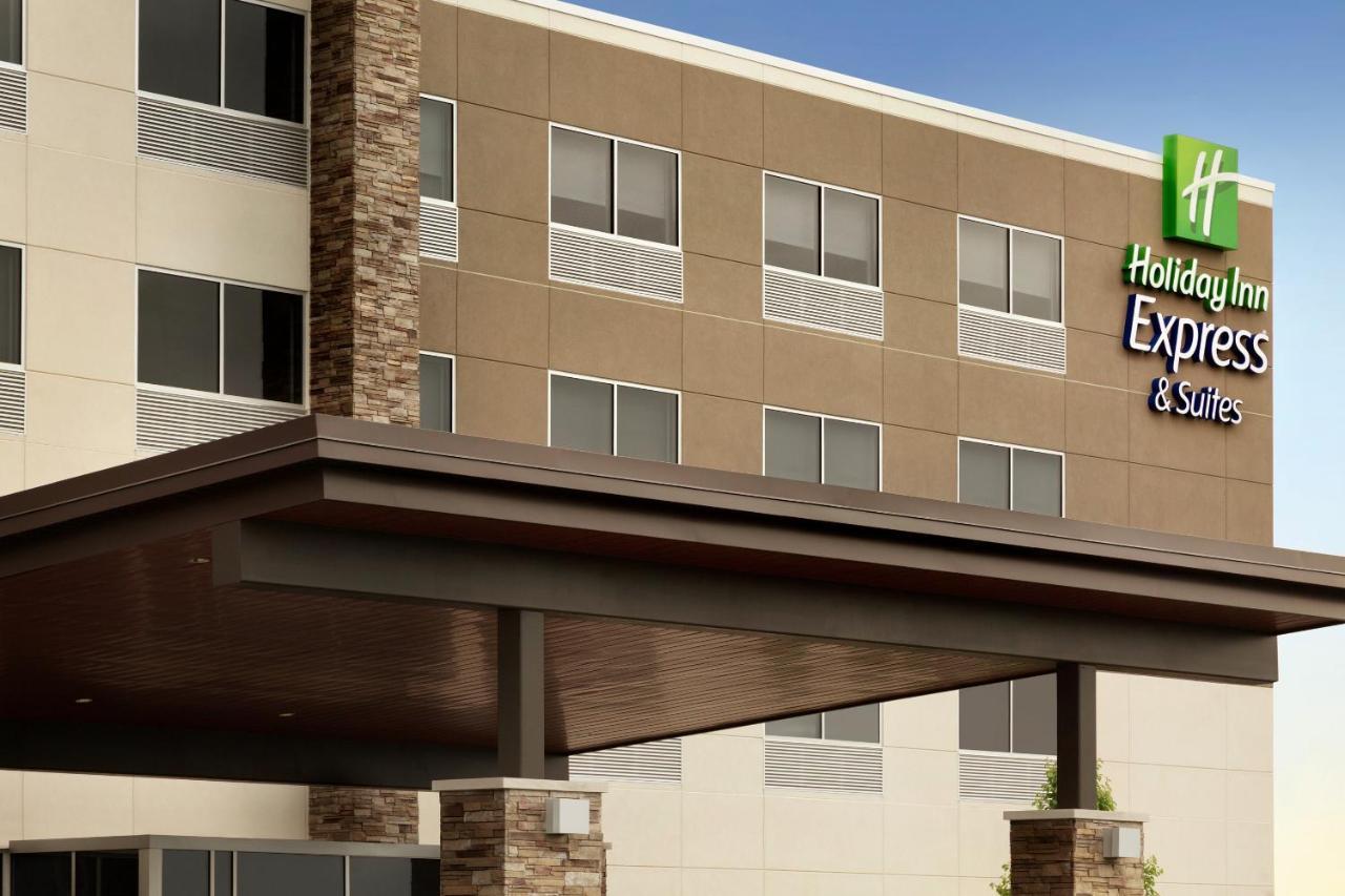 Holiday Inn Express & Suites - Milwaukee West Allis By Ihg Экстерьер фото