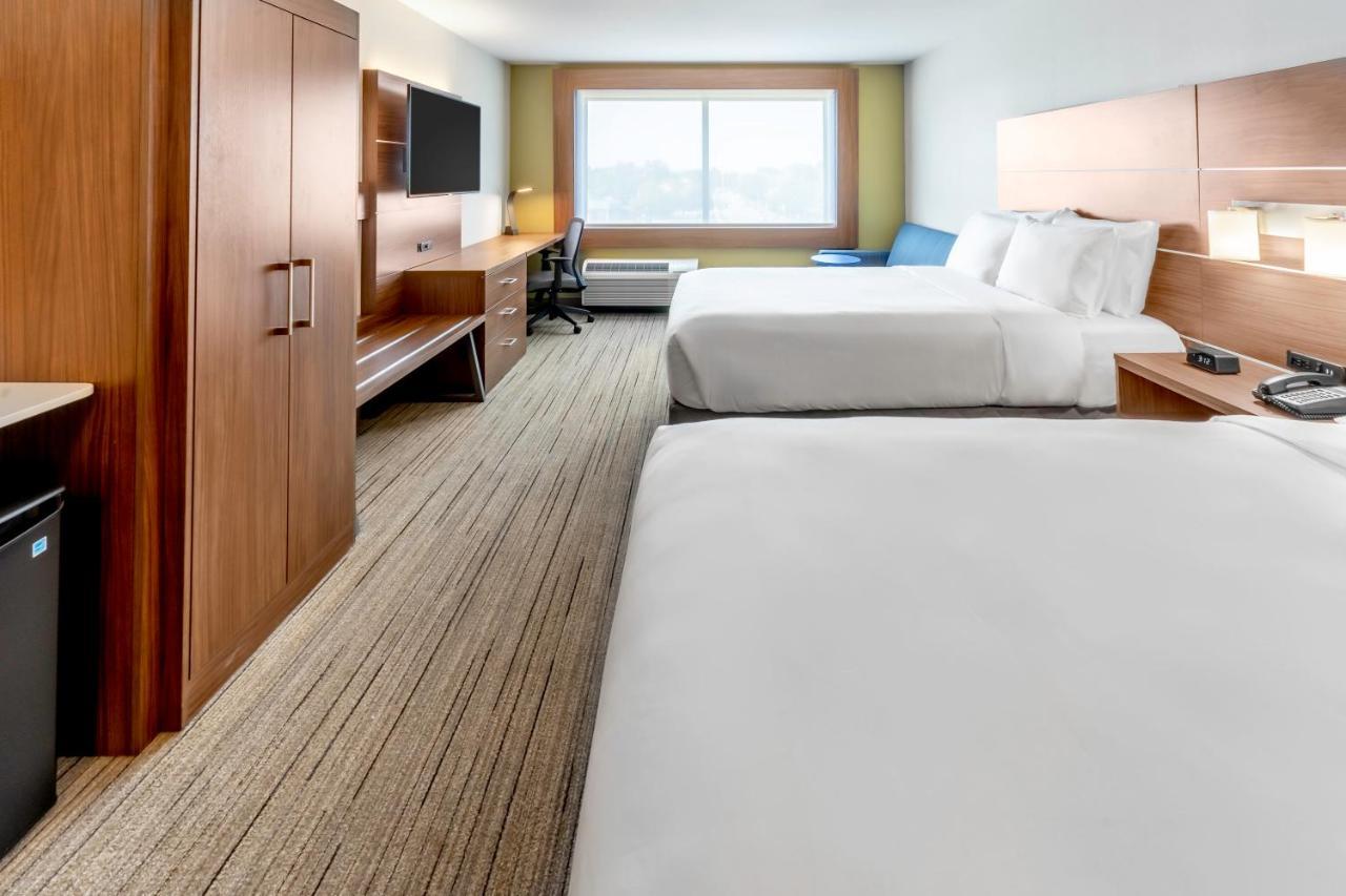 Holiday Inn Express & Suites - Milwaukee West Allis By Ihg Экстерьер фото
